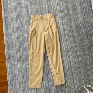 Zara beige pleated trousers worn only once.